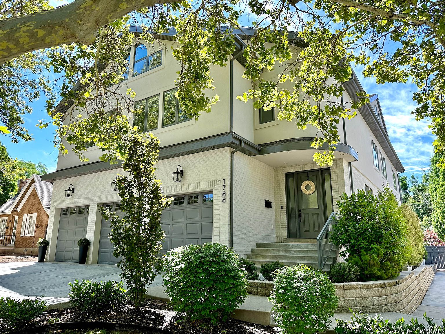 Absolutely Stunning Yalecrest Home, photo 2