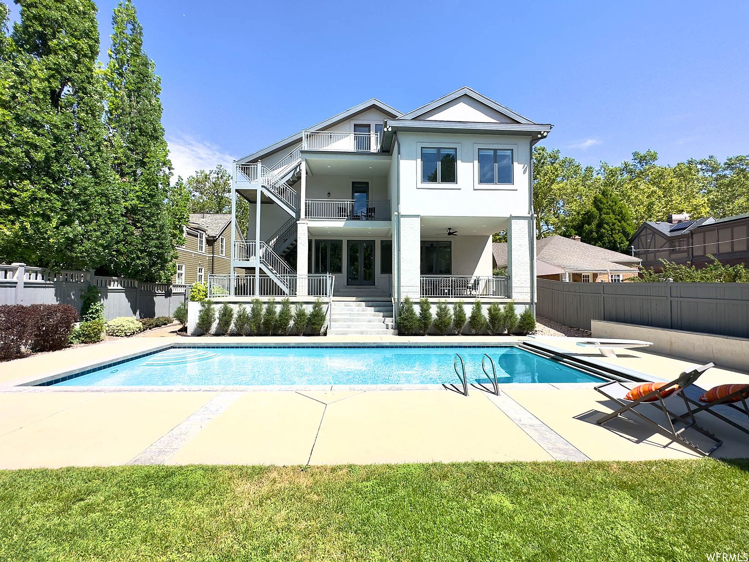 Absolutely Stunning Yalecrest Home, photo 6