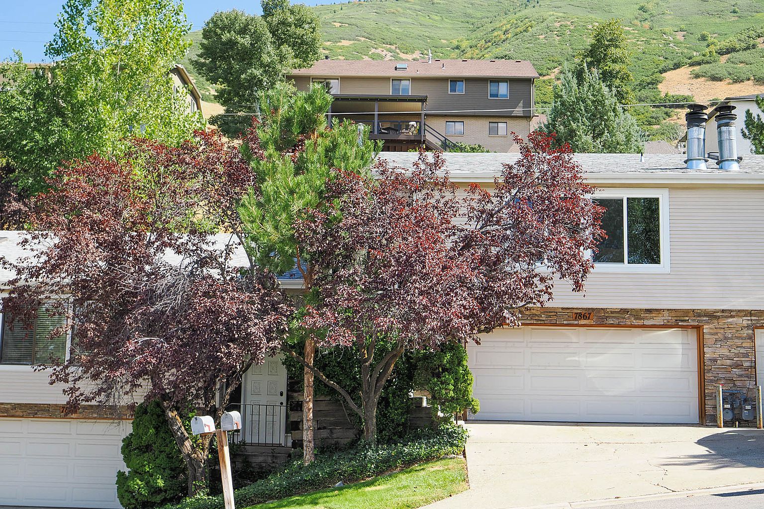 7867 S Honeywood Cove Dr, Salt Lake City, photo 2