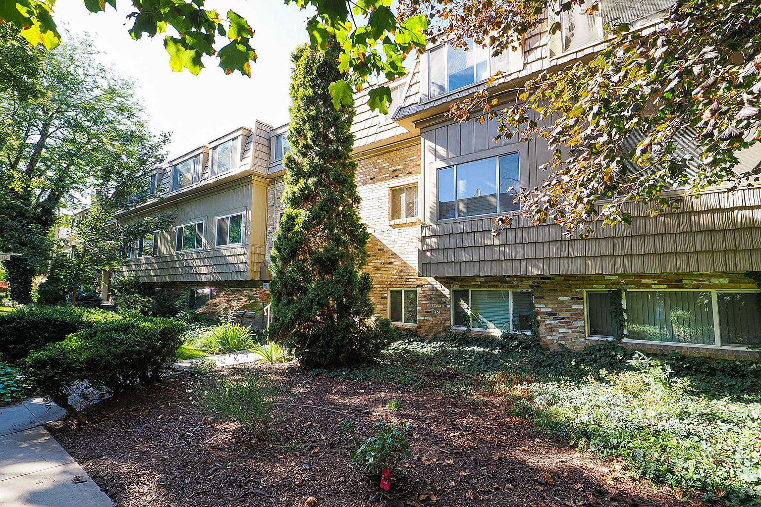 2220 E Murray Holladay Rd APT 322, Holladay, photo 2