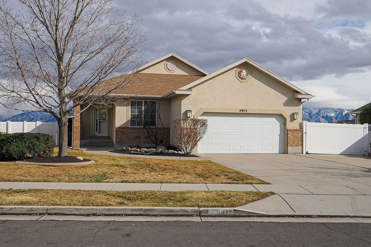 5975 S Ridge Flower Way W, Salt Lake City, photo 2