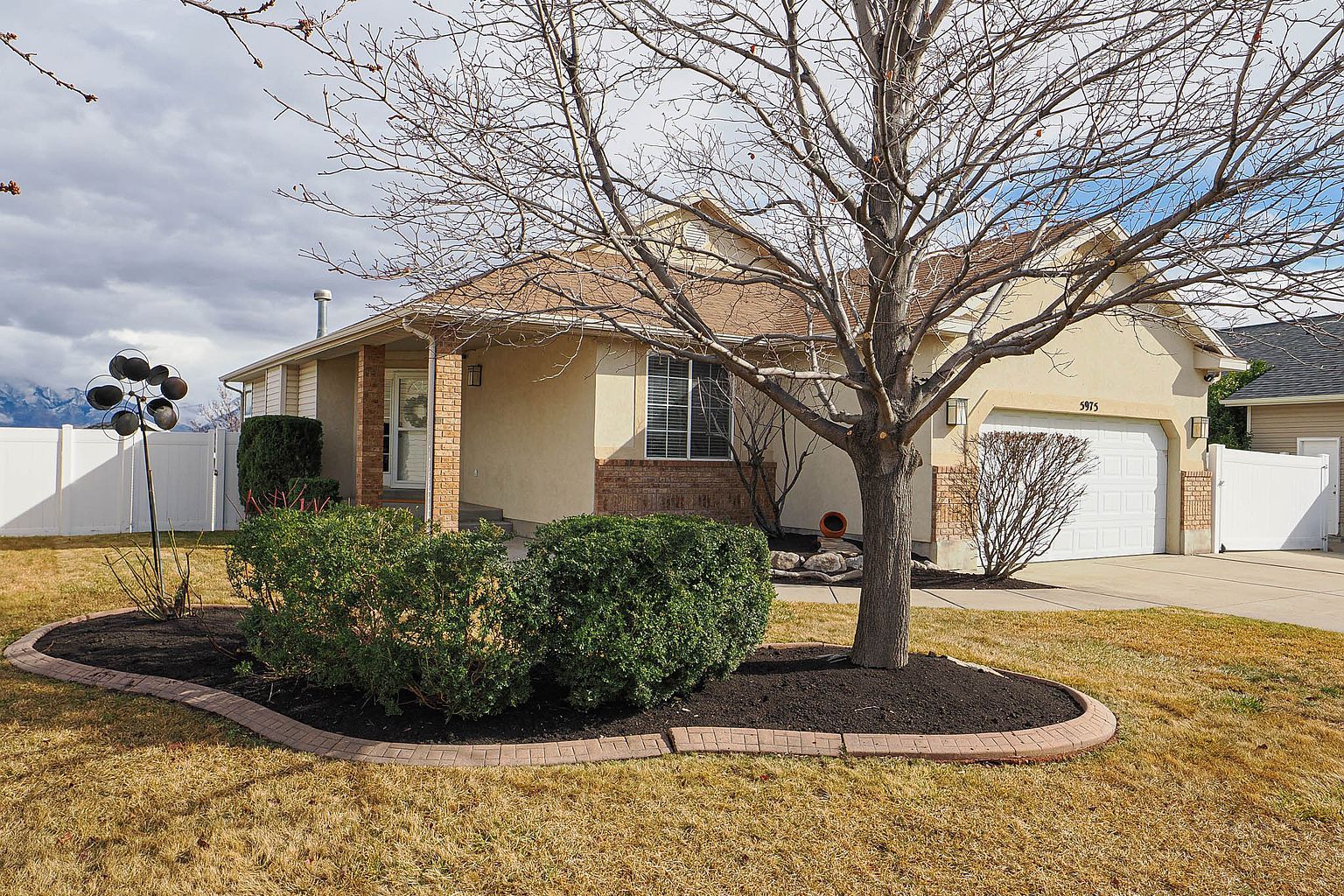 5975 S Ridge Flower Way W, Salt Lake City